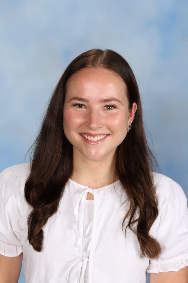 Charlotte Jezard - Primary School Maths English Tutor Hobsons Bay Williamstown