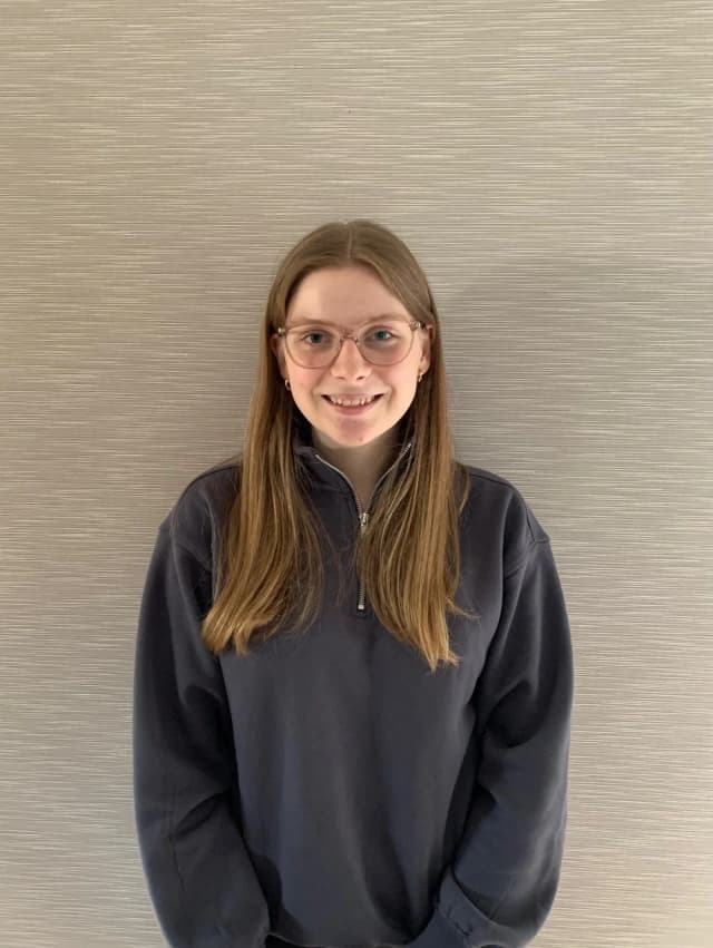 Kayla Britnell - VCE Methods Physics Chemistry Tutor Williamstown Altona