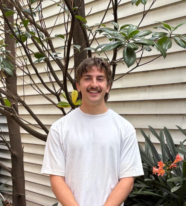 Alexander Poumbourios - VCE Maths Tutor Williamstown Altona Newport